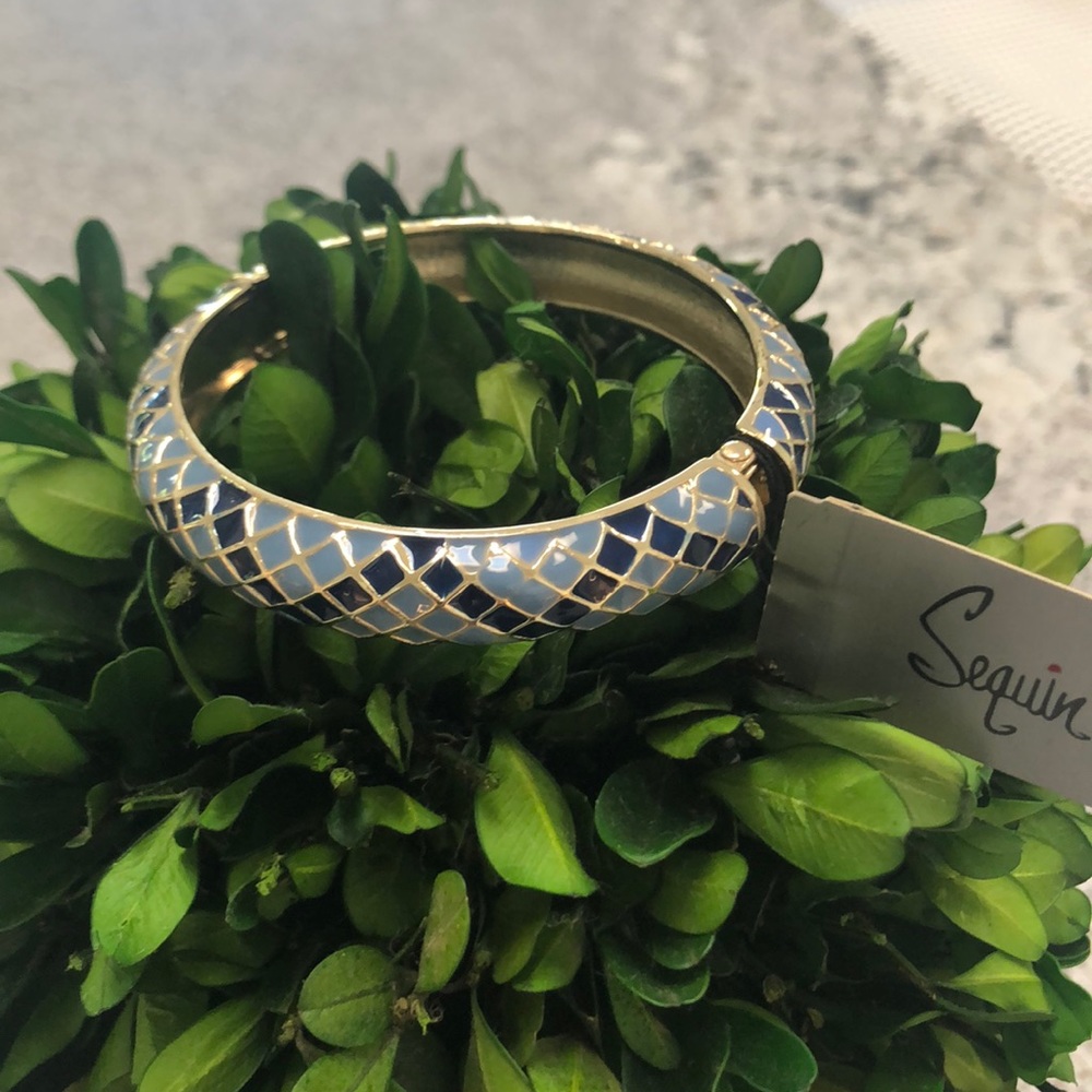 Sequin snake magnetic bangle blue enamel